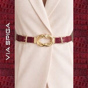 Like New! Vintage Via Spiga Red Leather Belt Gold Buckle Y2K / Small